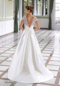 vestido de novia blanco sencillo elegante espalda libre