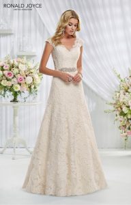 vestido de novia blanco sencillo elegante, sin mangas, elegante y economico
