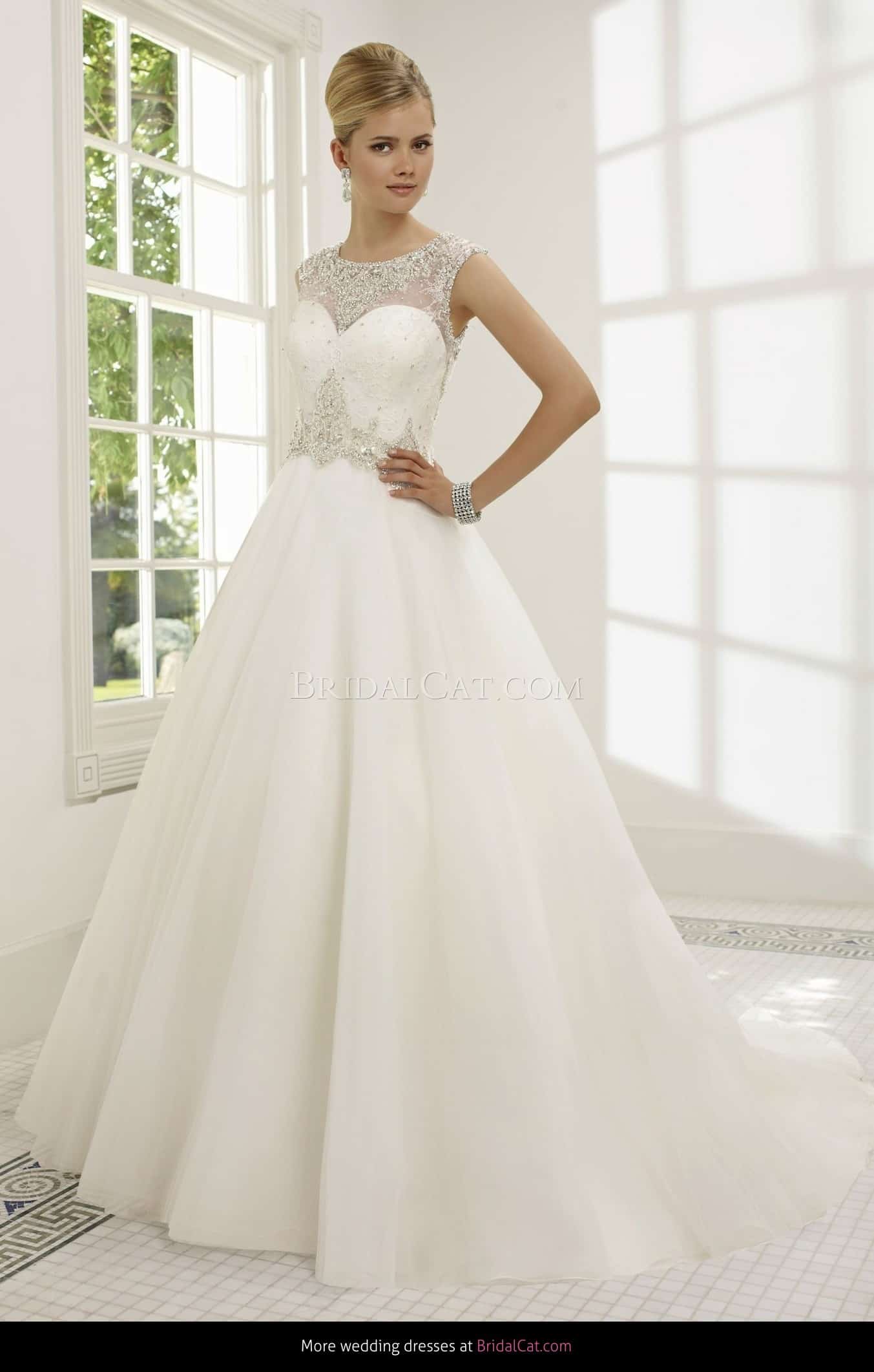 vestidos de novia blanco, elengate, sencillo, exclusivo, y economico