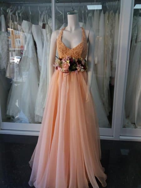 vestidos de madrina, con cinturon de flores